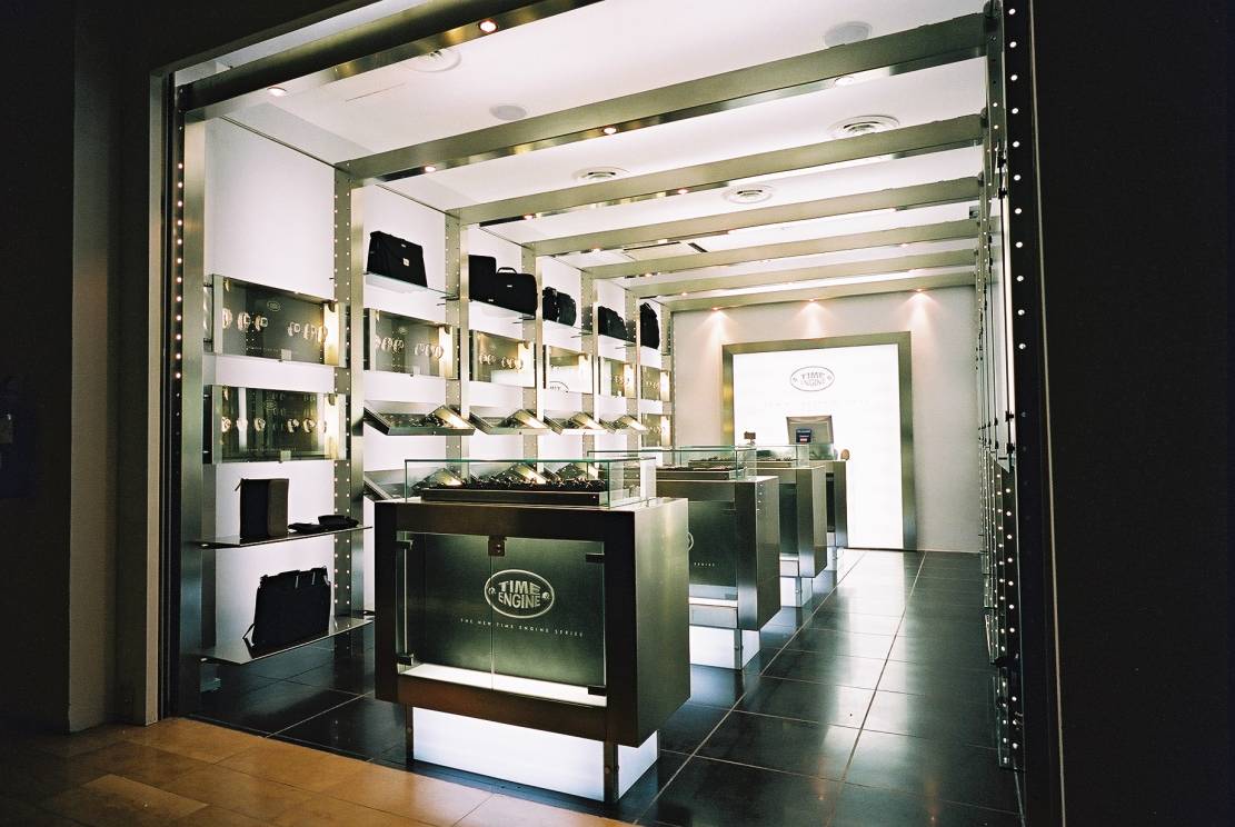 Time Engine Watches and Jewelry Concept Store in Singapore in 2006 (Cl